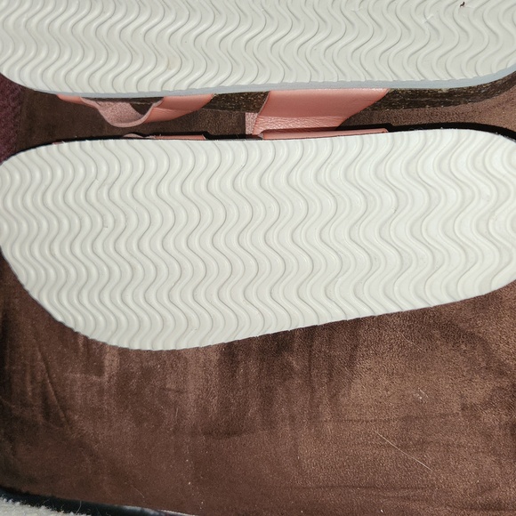 Time and True Sandals - Picture 6 of 9